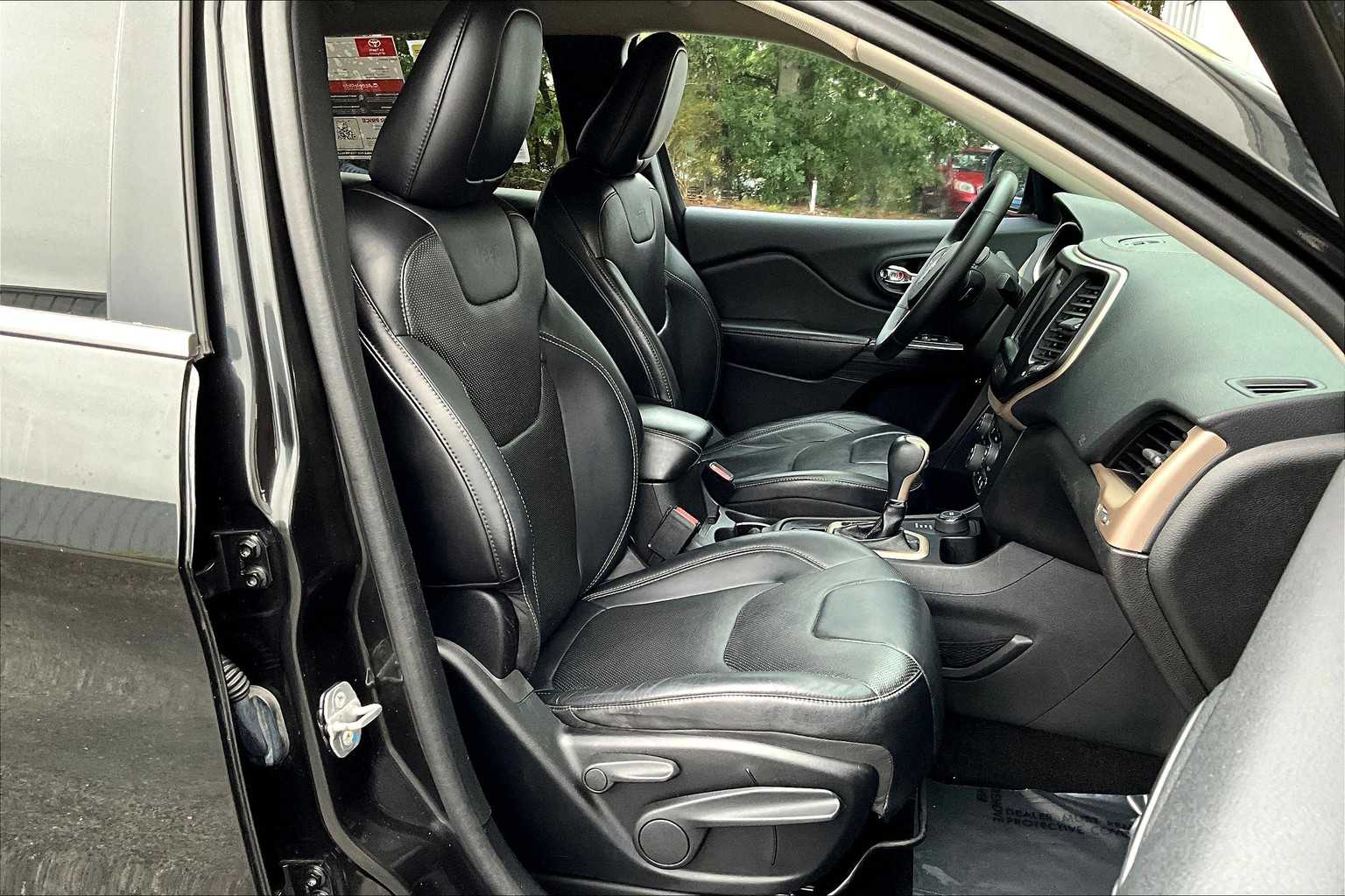 2014 Jeep Cherokee Limited photo 8