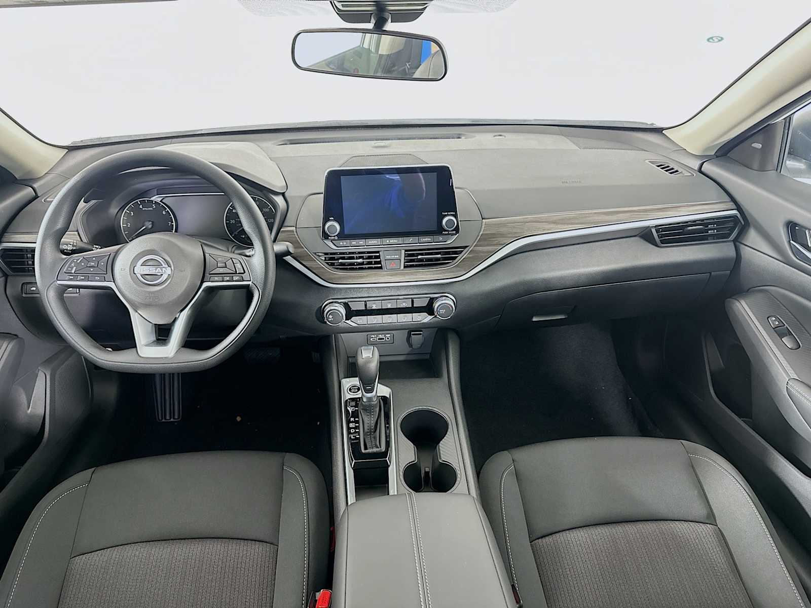 2025 Nissan Altima 2.5 SV photo 3
