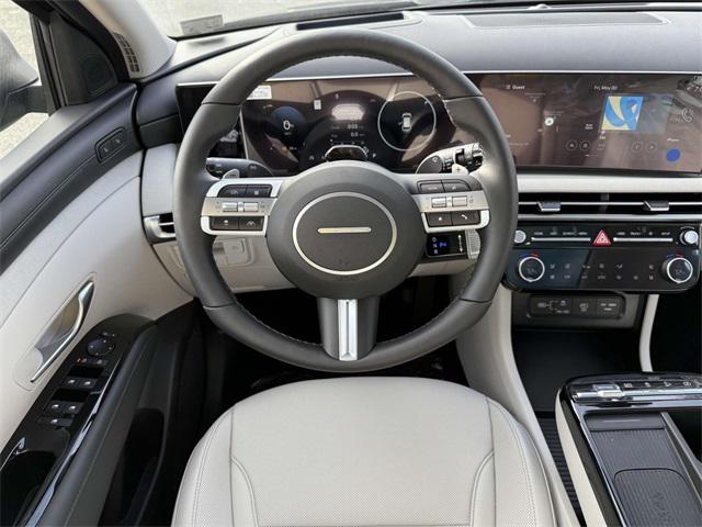 2025 Hyundai Tucson Limited photo 2