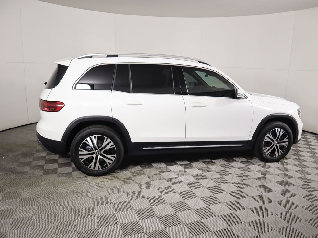 2026 Mercedes Benz GLB 250 photo 3