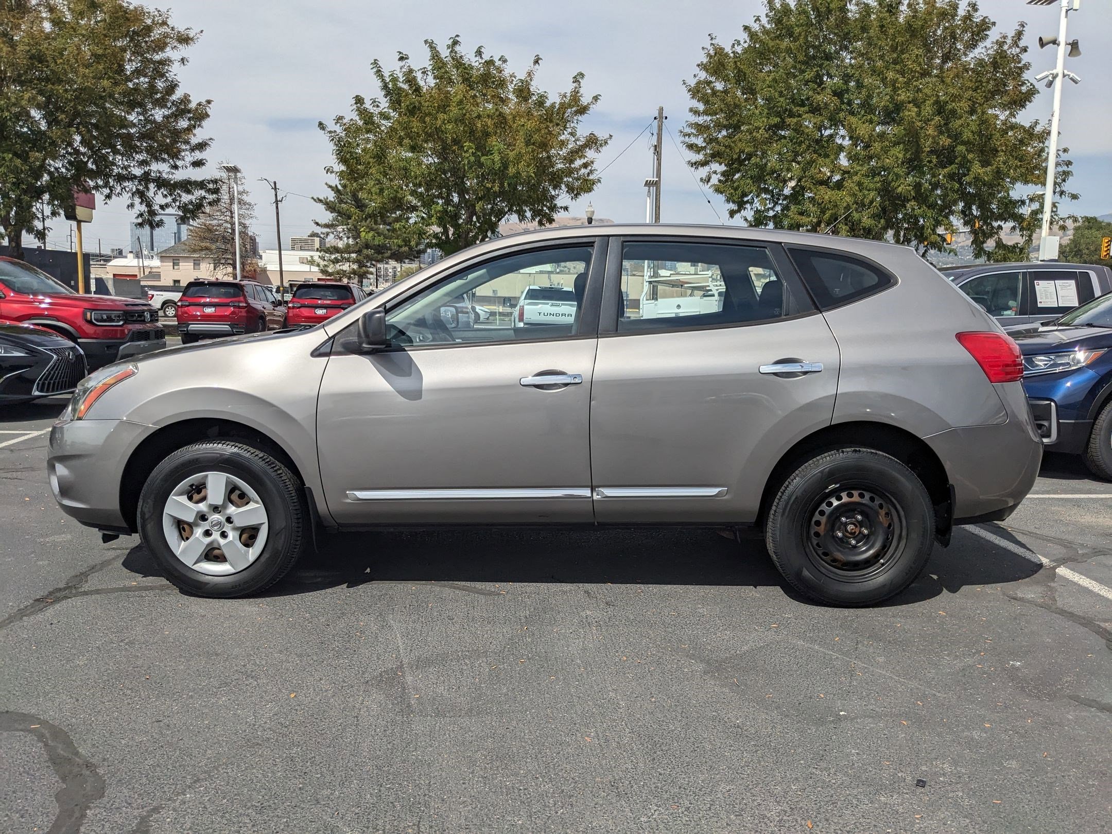 2014 Nissan Rogue Select S photo 6