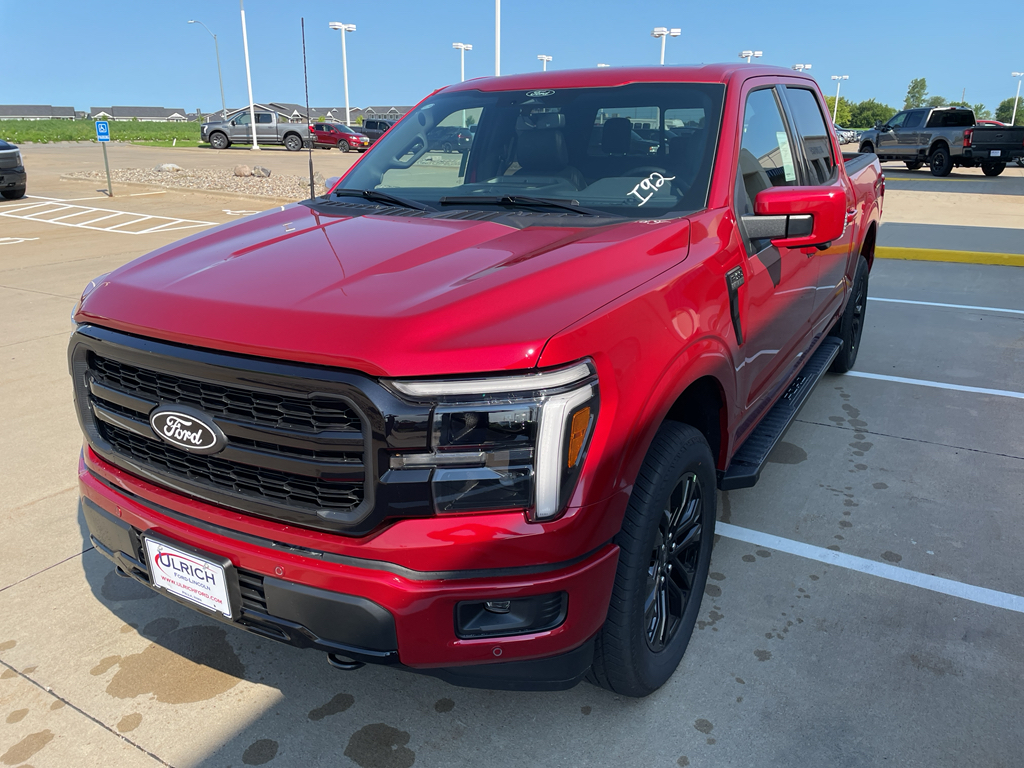 2025 Ford F-150 Lariat photo 3