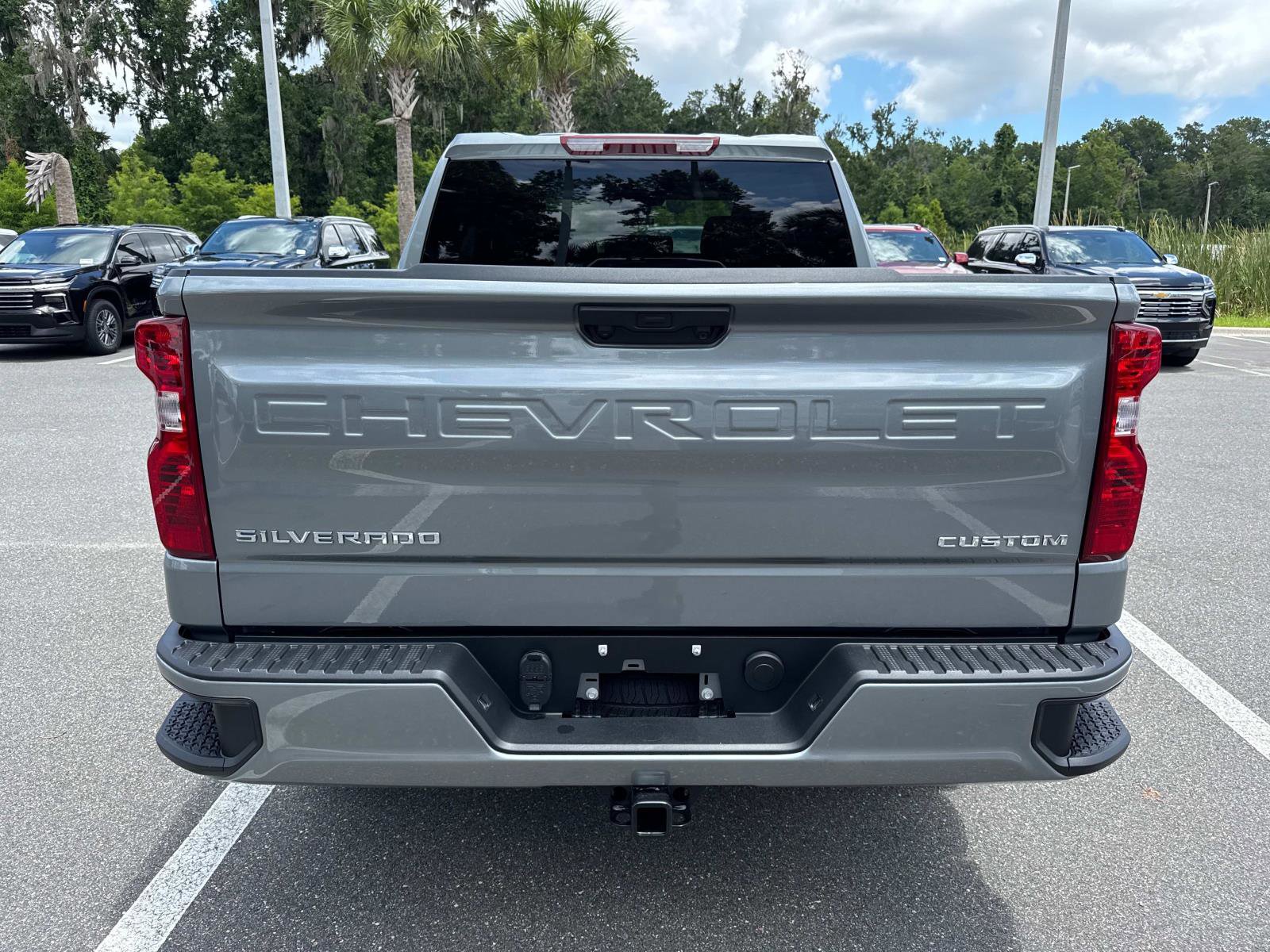 2025 Chevrolet Silverado 1500 Custom photo 4