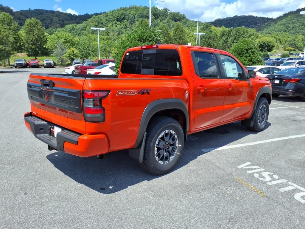 2025 Nissan Frontier PRO-4X photo 3