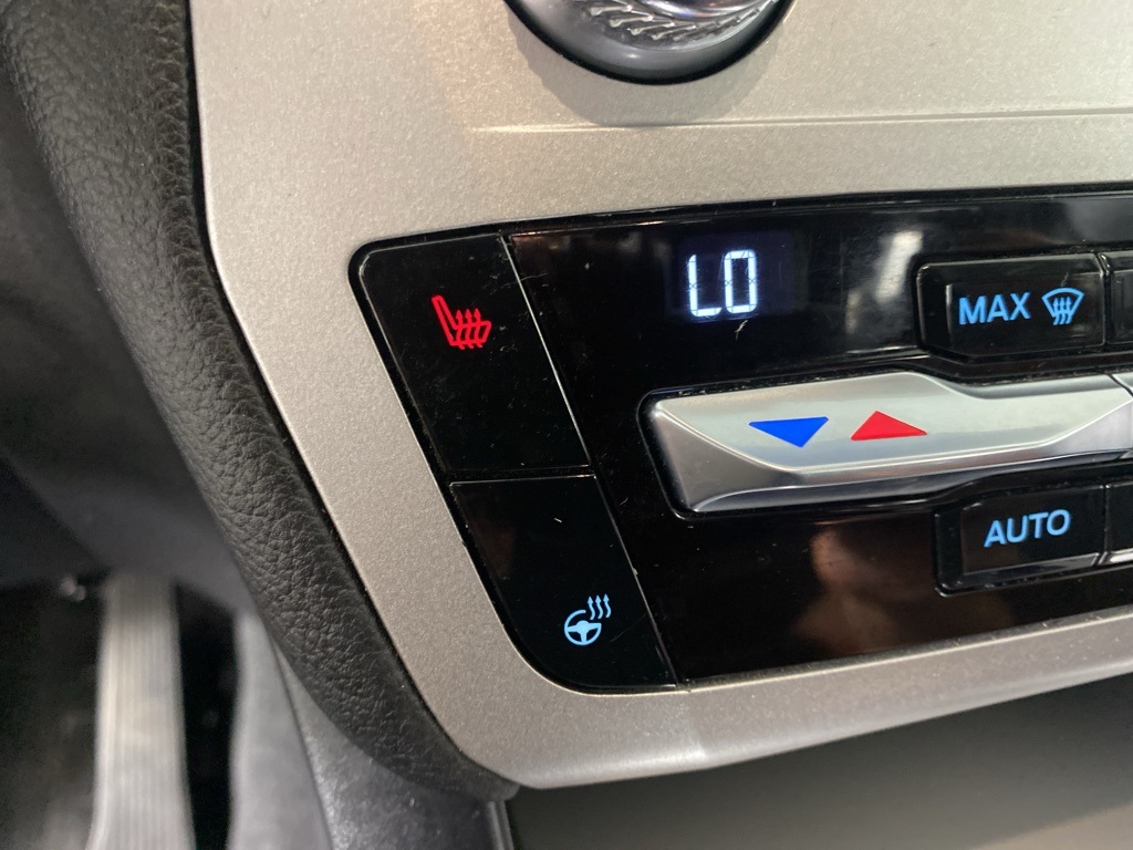 2021 Ford Explorer XLT photo 2