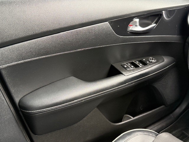 2023 Kia Forte GT-Line photo 32