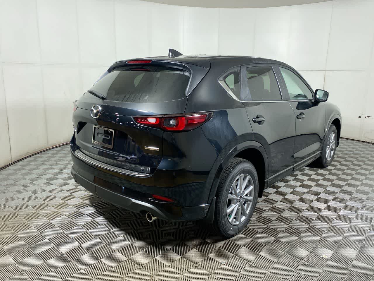 2025 Mazda CX-5 2.5 S Preferred photo 2