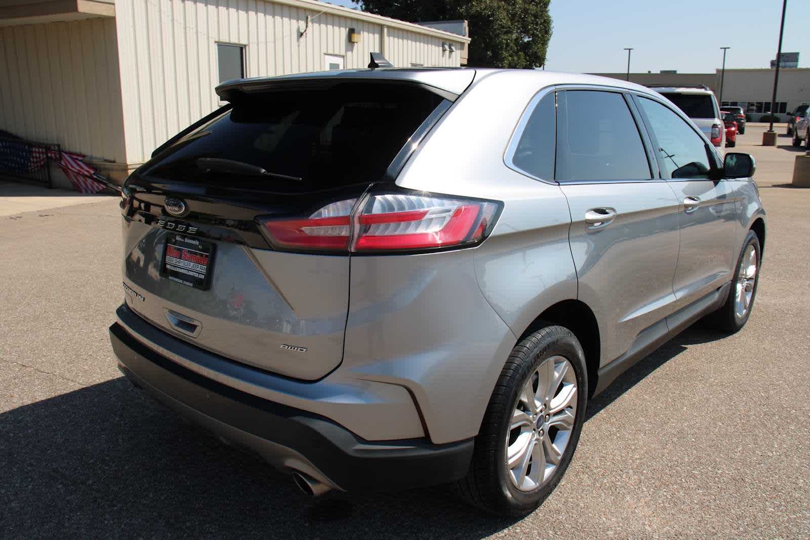 2022 Ford Edge Titanium photo 9
