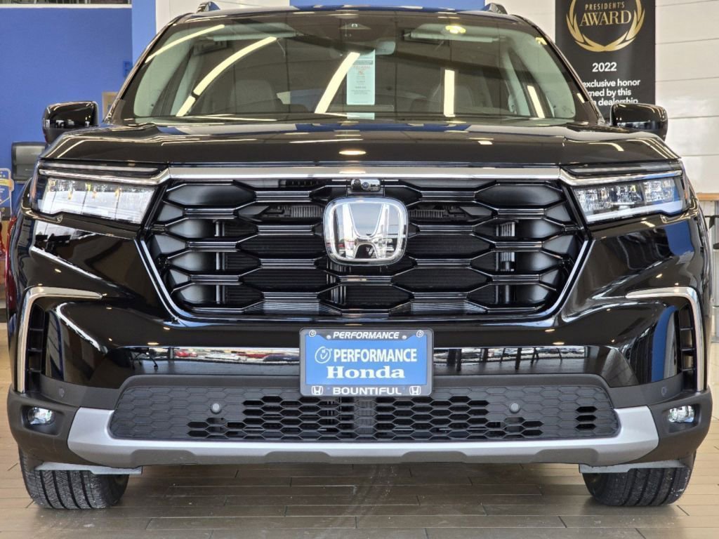 2025 Honda Pilot Elite photo 3