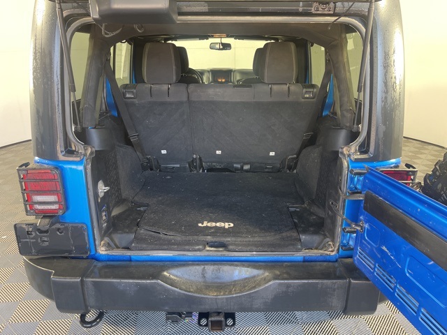 2015 Jeep Wrangler Unlimited Rubicon photo 22