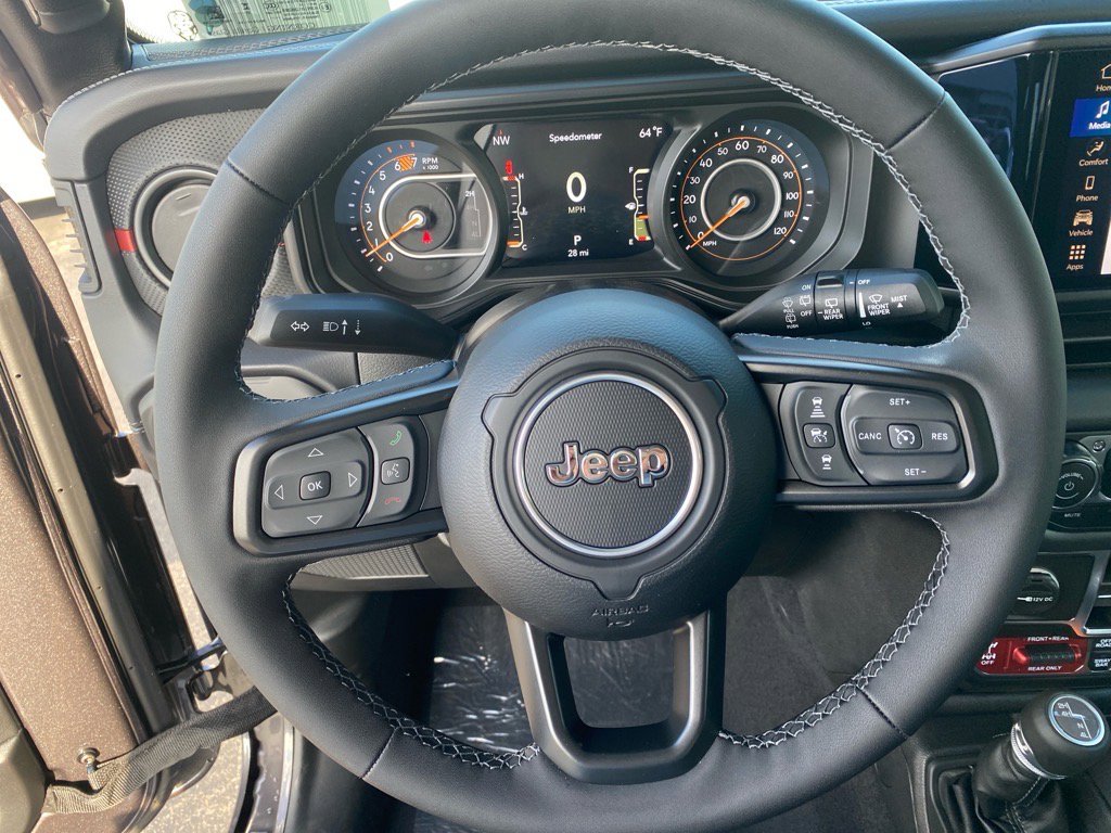 2025 Jeep Wrangler Rubicon photo 6