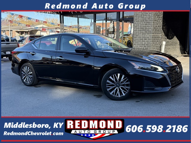 2024 Nissan Altima SV's photo