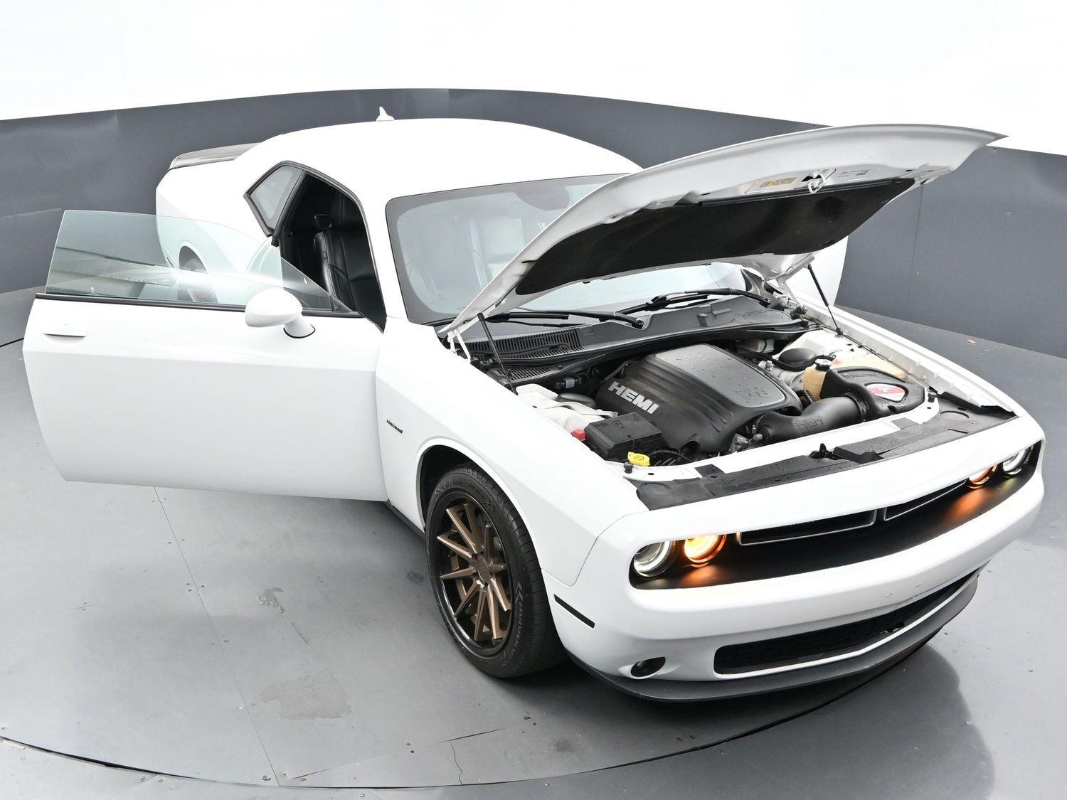 2018 Dodge Challenger R/T Plus photo 36
