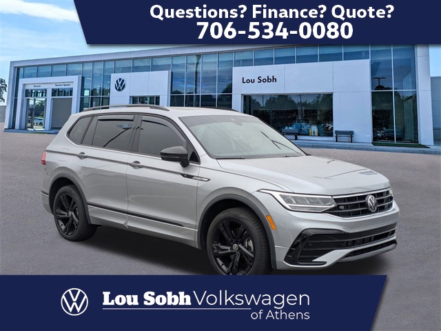 2023 Volkswagen Tiguan SE R-LINE BLACK's photo