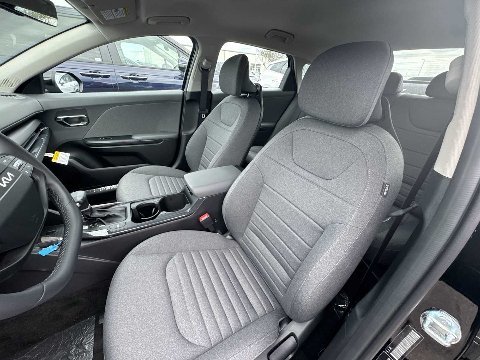2025 Kia K4 EX photo 3