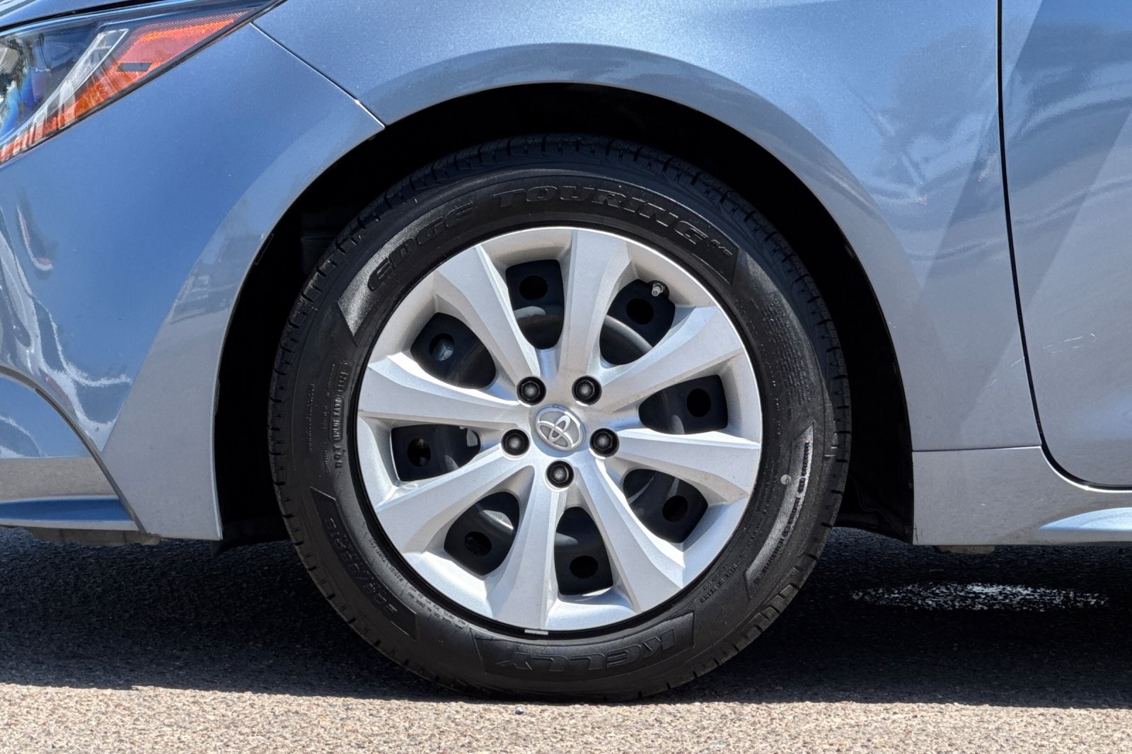 2022 Toyota Corolla LE photo 22