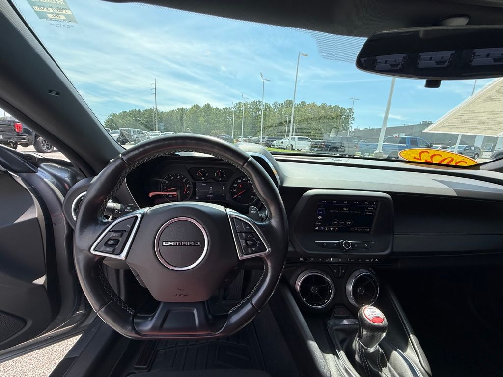 2022 Chevrolet Camaro LT1 photo 13