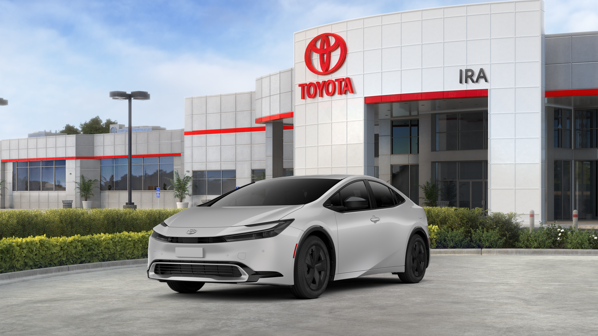 2026 Toyota Prius SE's photo