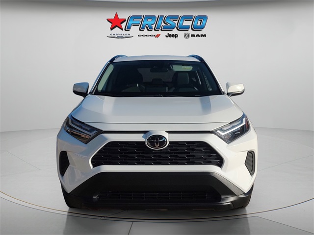 2023 Toyota RAV4 XLE photo 2