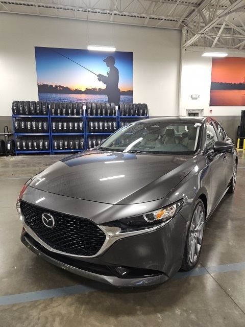 2025 Mazda Mazda3 2.5 s Preferred photo 2