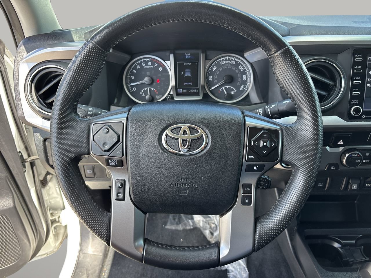 2023 Toyota Tacoma SR5 photo 28