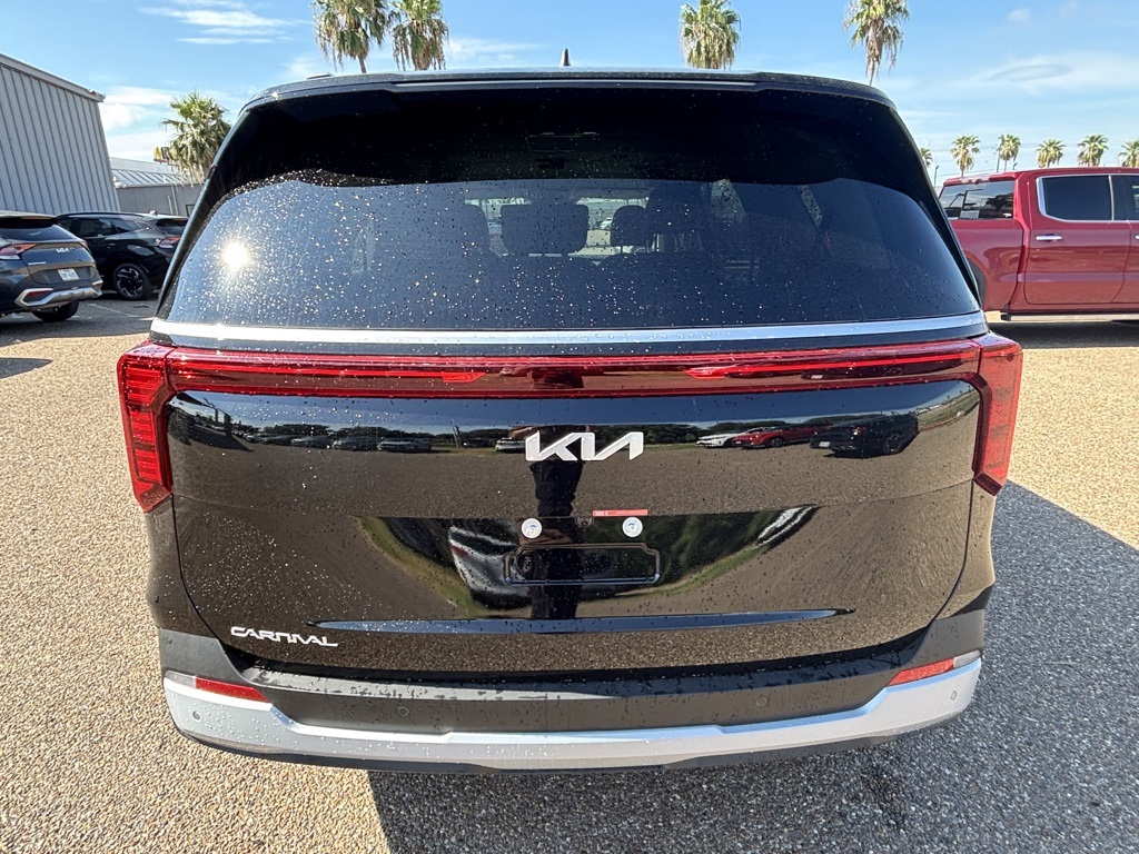 2026 Kia Carnival EX photo 3