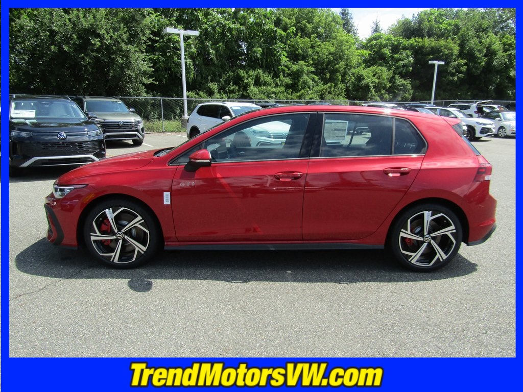 2025 Volkswagen Golf GTI SE photo 4