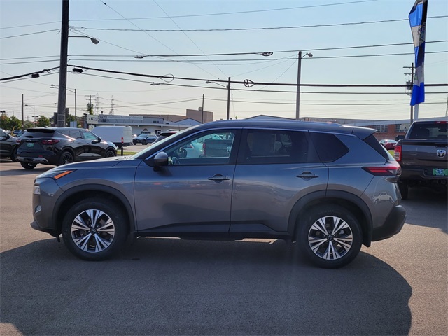 2022 Nissan Rogue SV photo 3