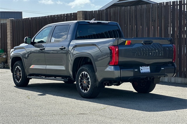 2025 Toyota Tundra SR5 CrewMax photo 6