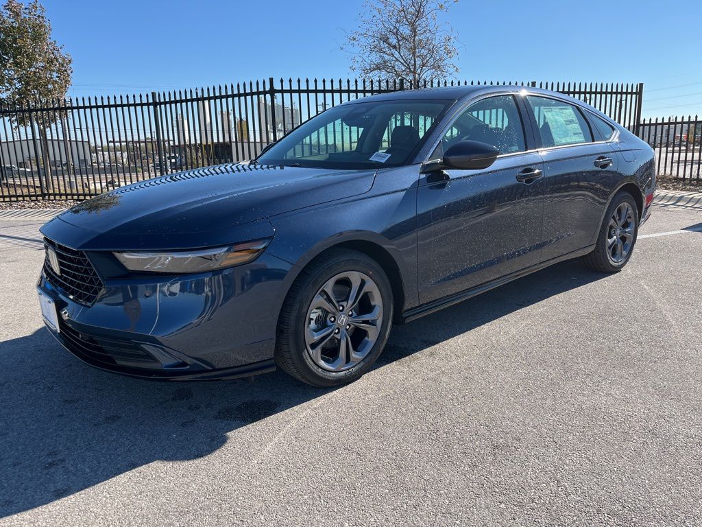 2025 Honda Accord Hybrid EX-L's photo