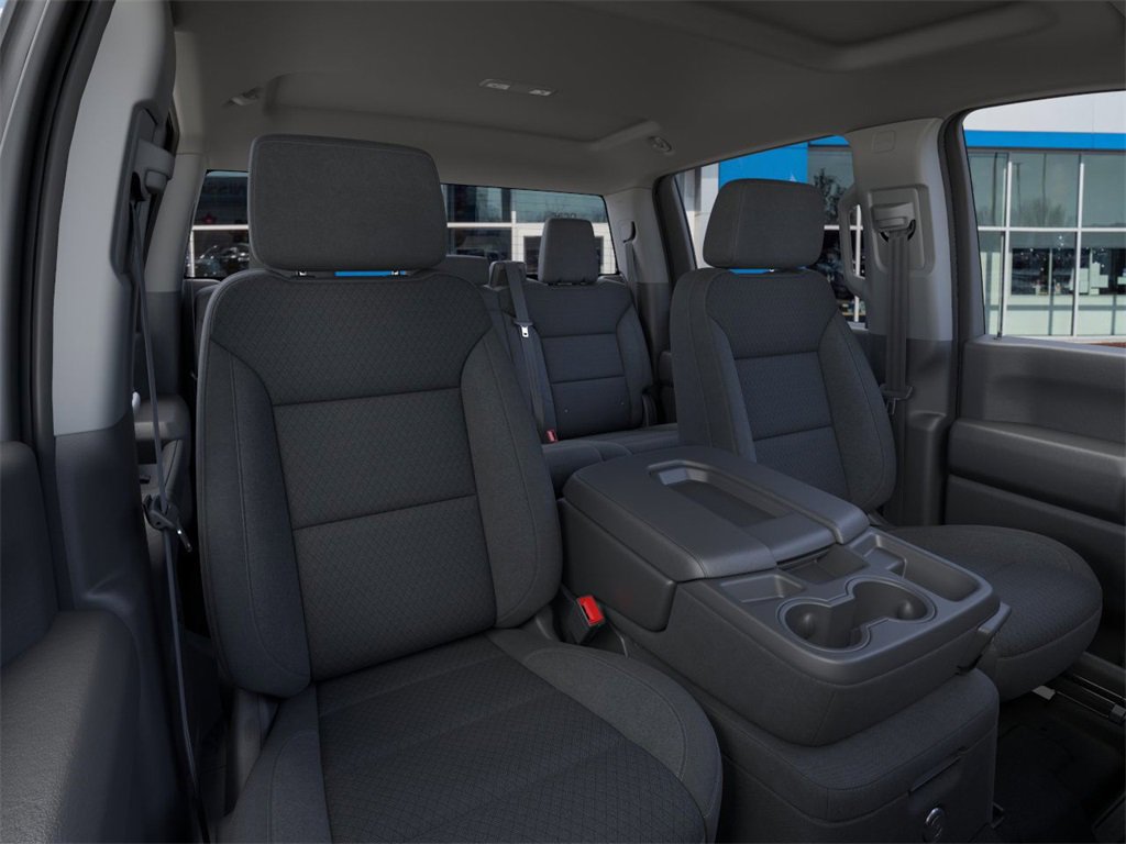 2025 Chevrolet Silverado 2500HD Custom photo 15