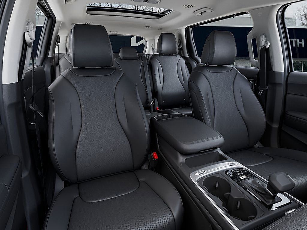 2026 Kia Carnival SX photo 14