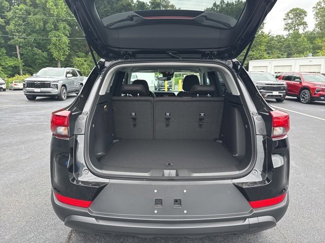 2026 Chevrolet Trailblazer LS photo 3
