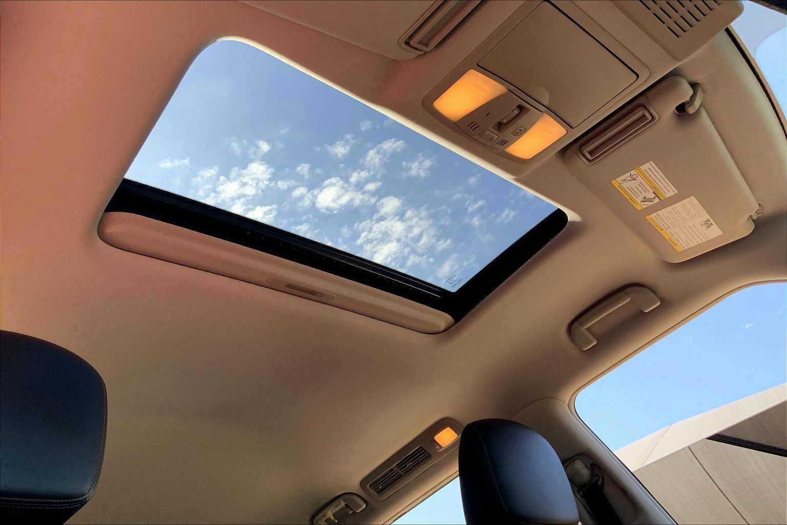 2018 Nissan Armada SL photo 13