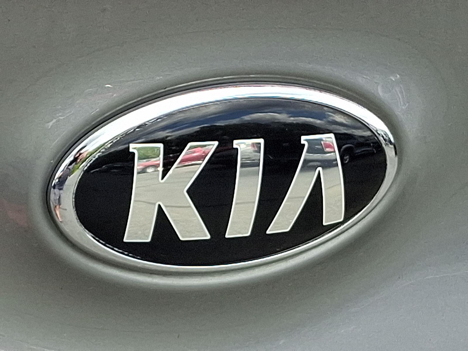 2020 Kia Sportage LX photo 24