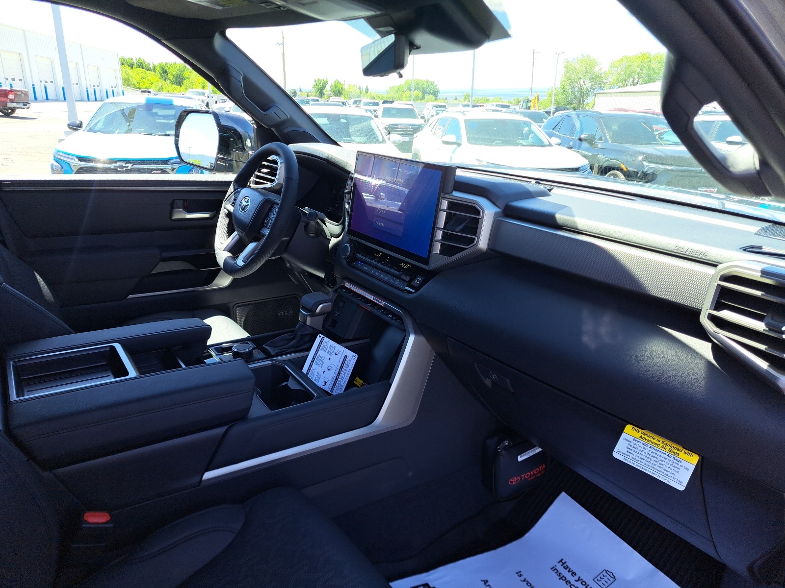 2025 Toyota Tundra Limited CrewMax photo 29