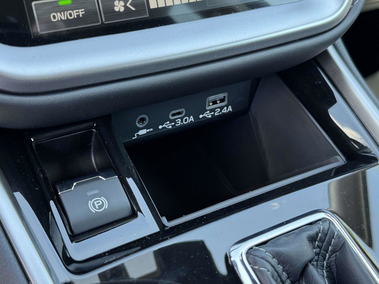 2025 Subaru Outback Premium photo 13