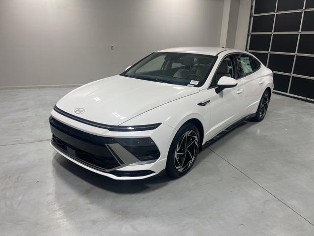 2026 Hyundai Sonata SEL Sport photo 3