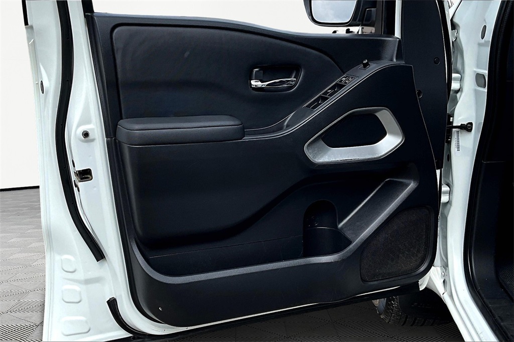 2022 Nissan Frontier SV photo 24