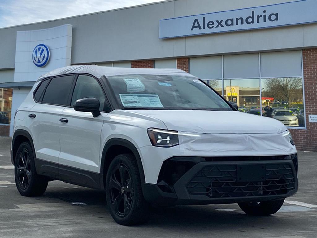 2025 Volkswagen Taos SE Black's photo