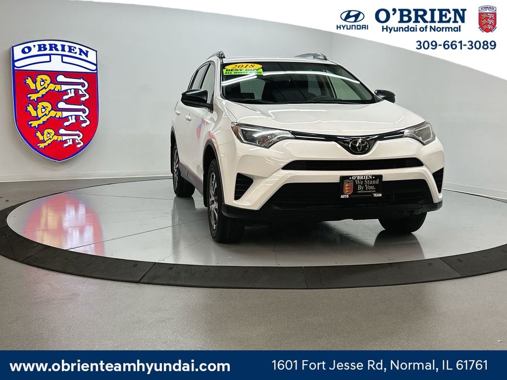 2018 Toyota RAV4 LE's photo