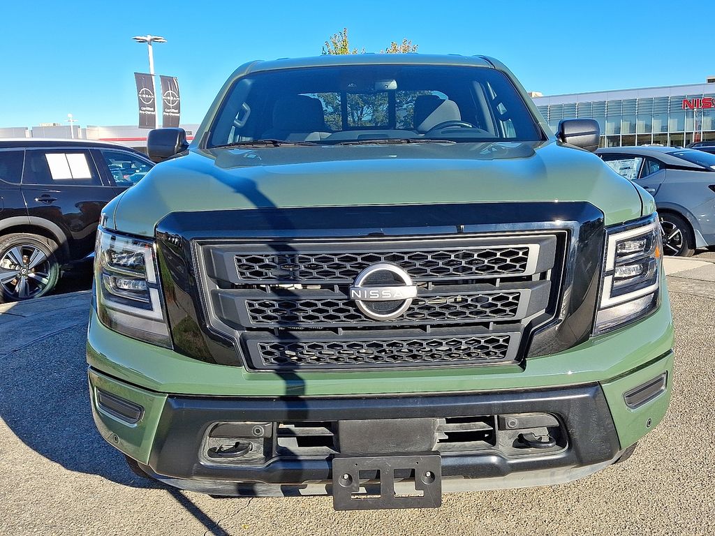 2024 Nissan Titan SV photo 2