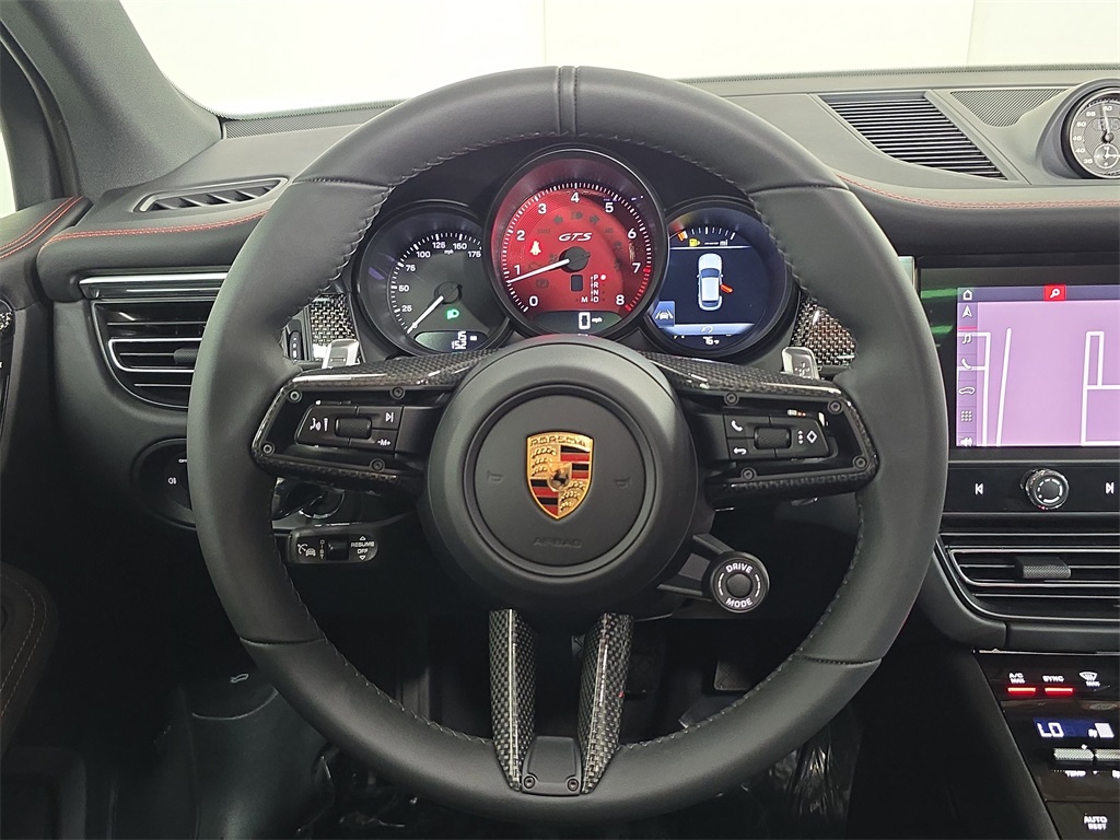 2026 Porsche Macan GTS photo 12
