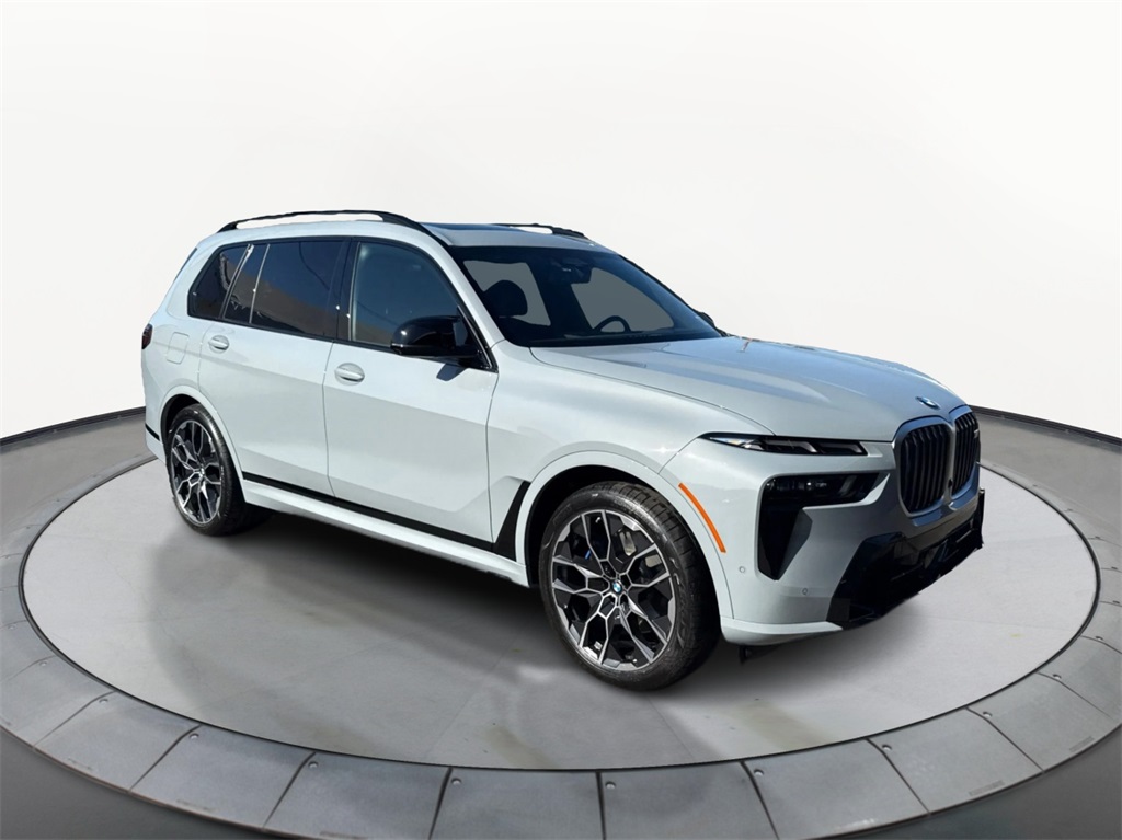 2026 BMW X7 M60i's photo