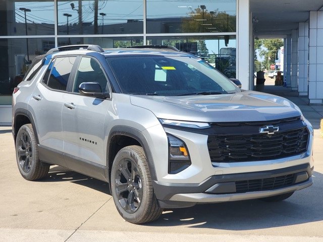 2026 Chevrolet Equinox LT photo 2