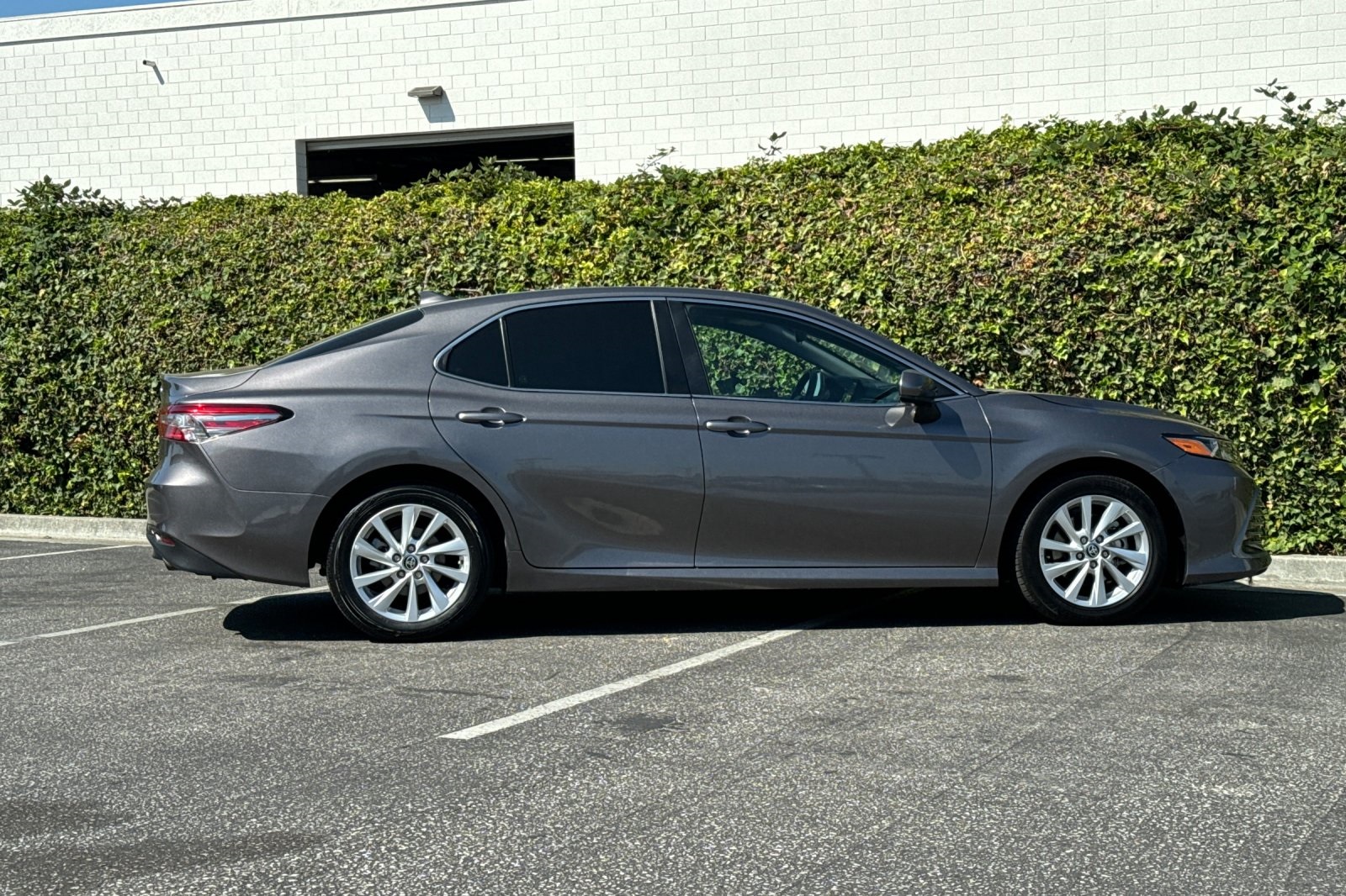 2024 Toyota Camry LE photo 3