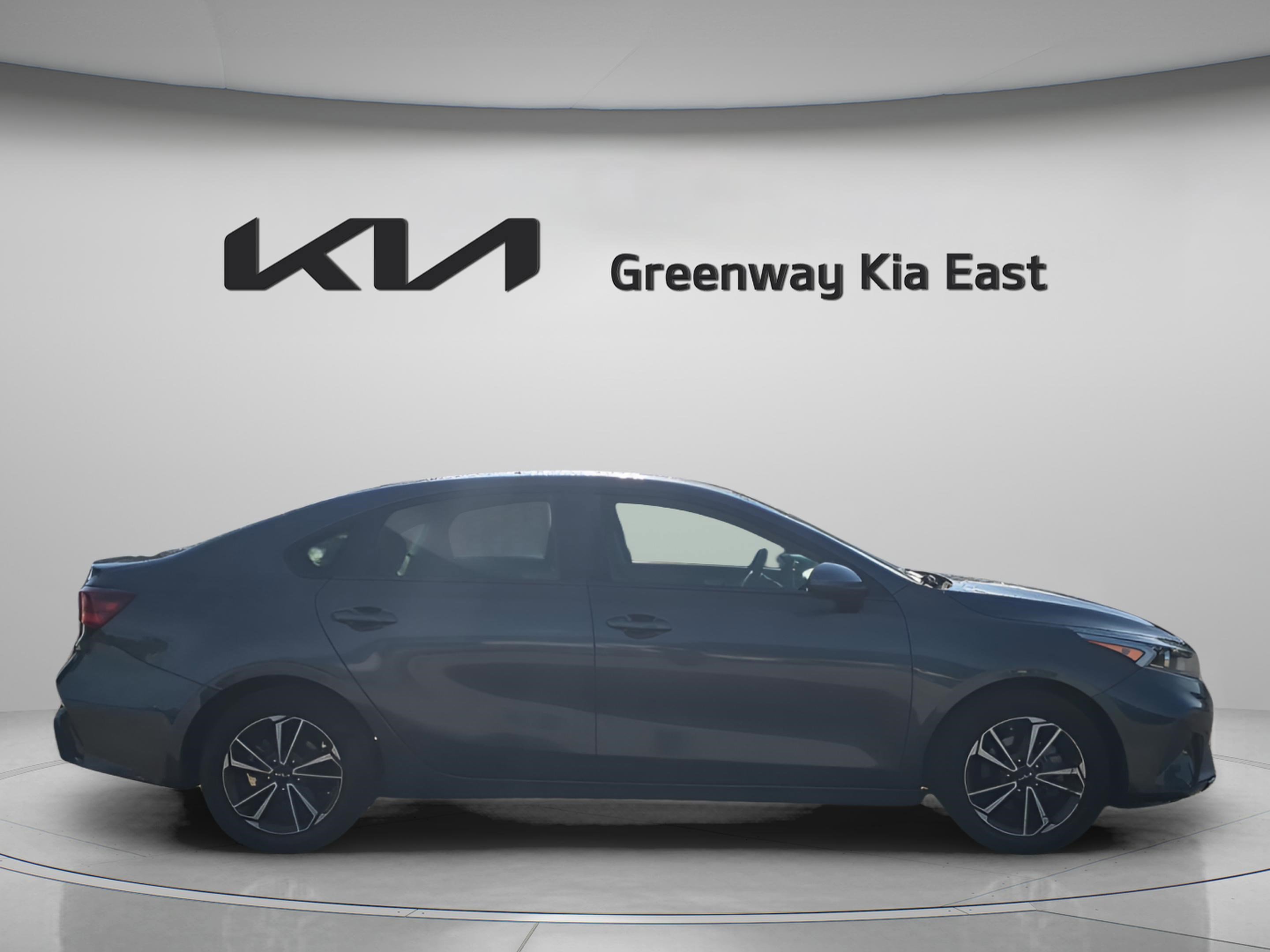 2023 Kia Forte LXS's photo