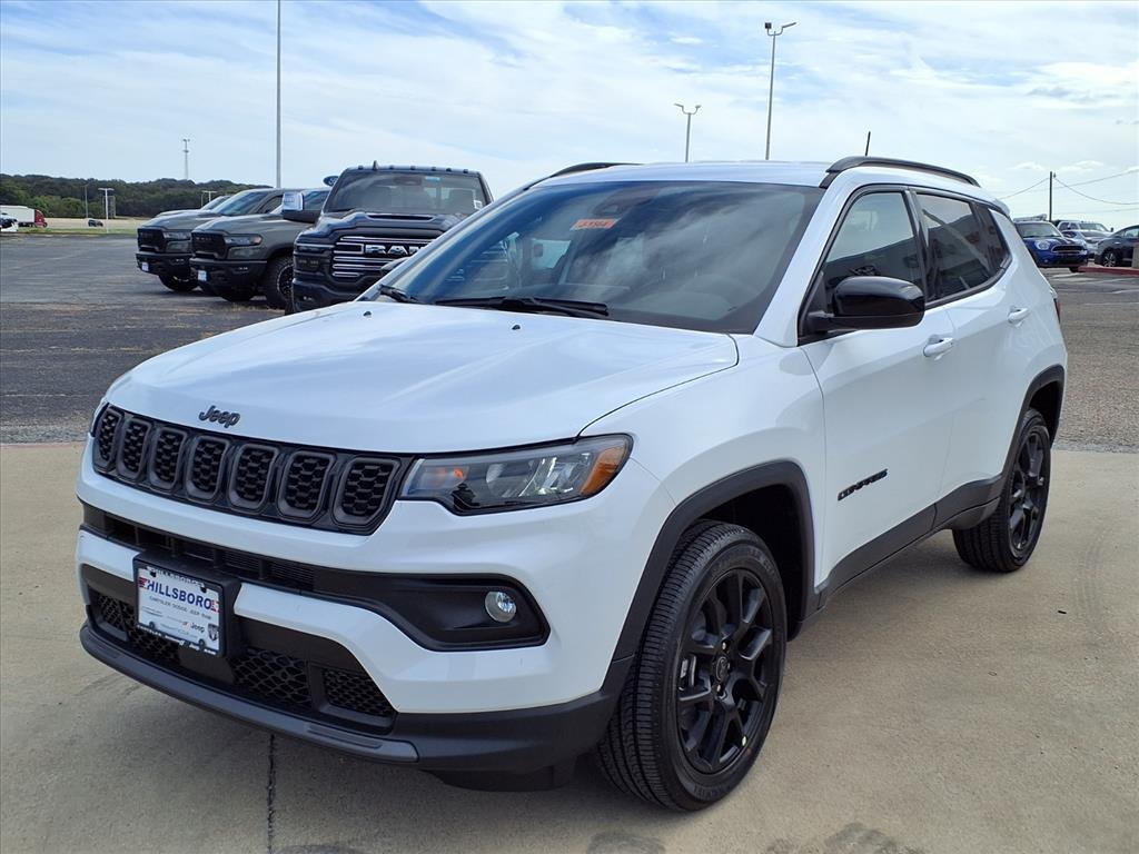2026 Jeep Compass Latitude photo 3