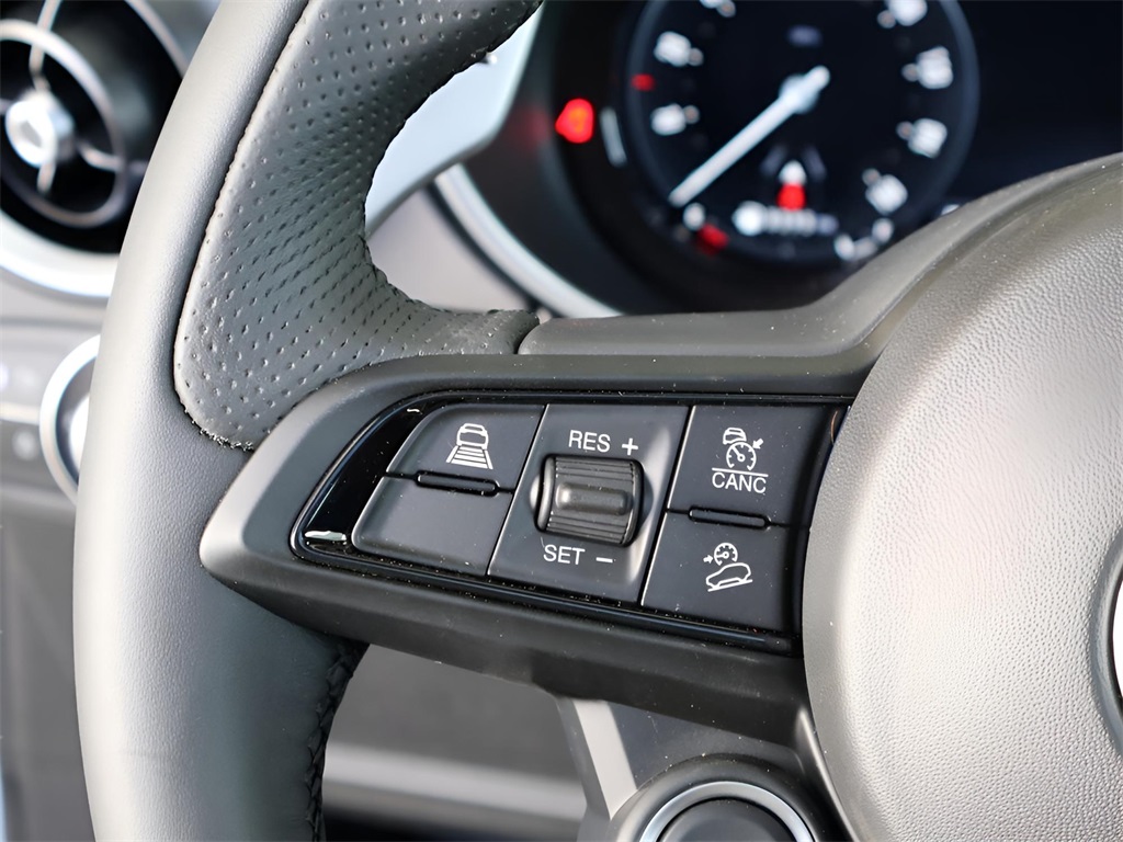 2025 Alfa Romeo Stelvio Sprint Base photo 26