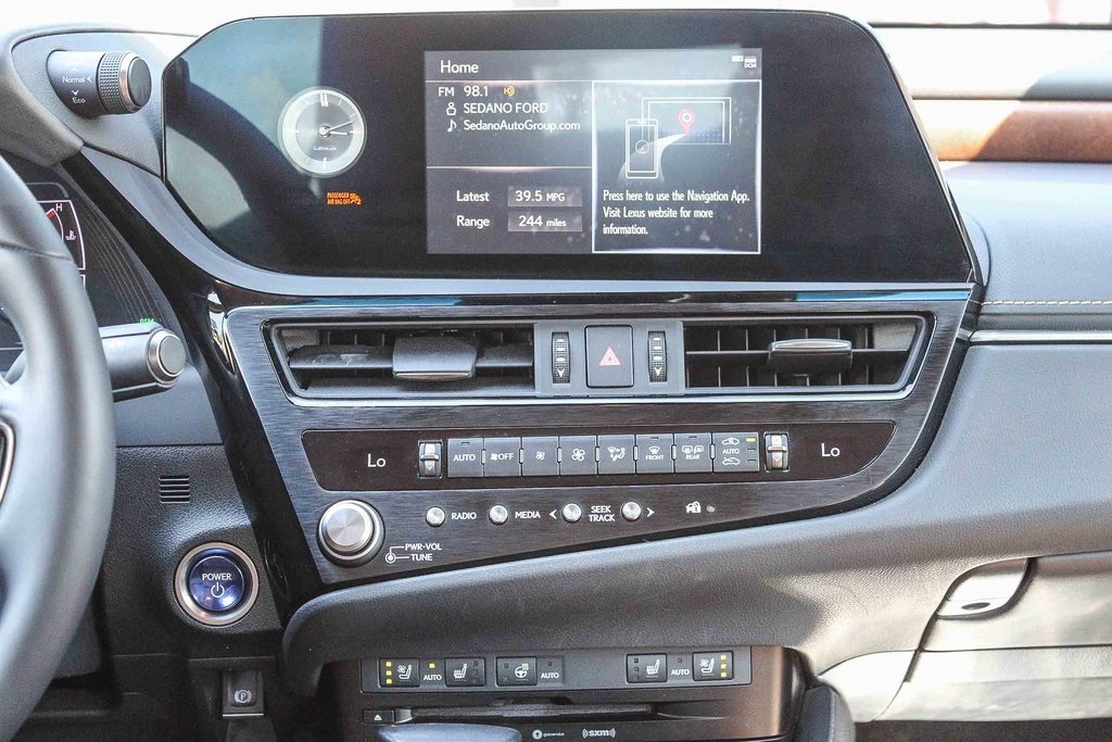 2022 Lexus ES 300h photo 12